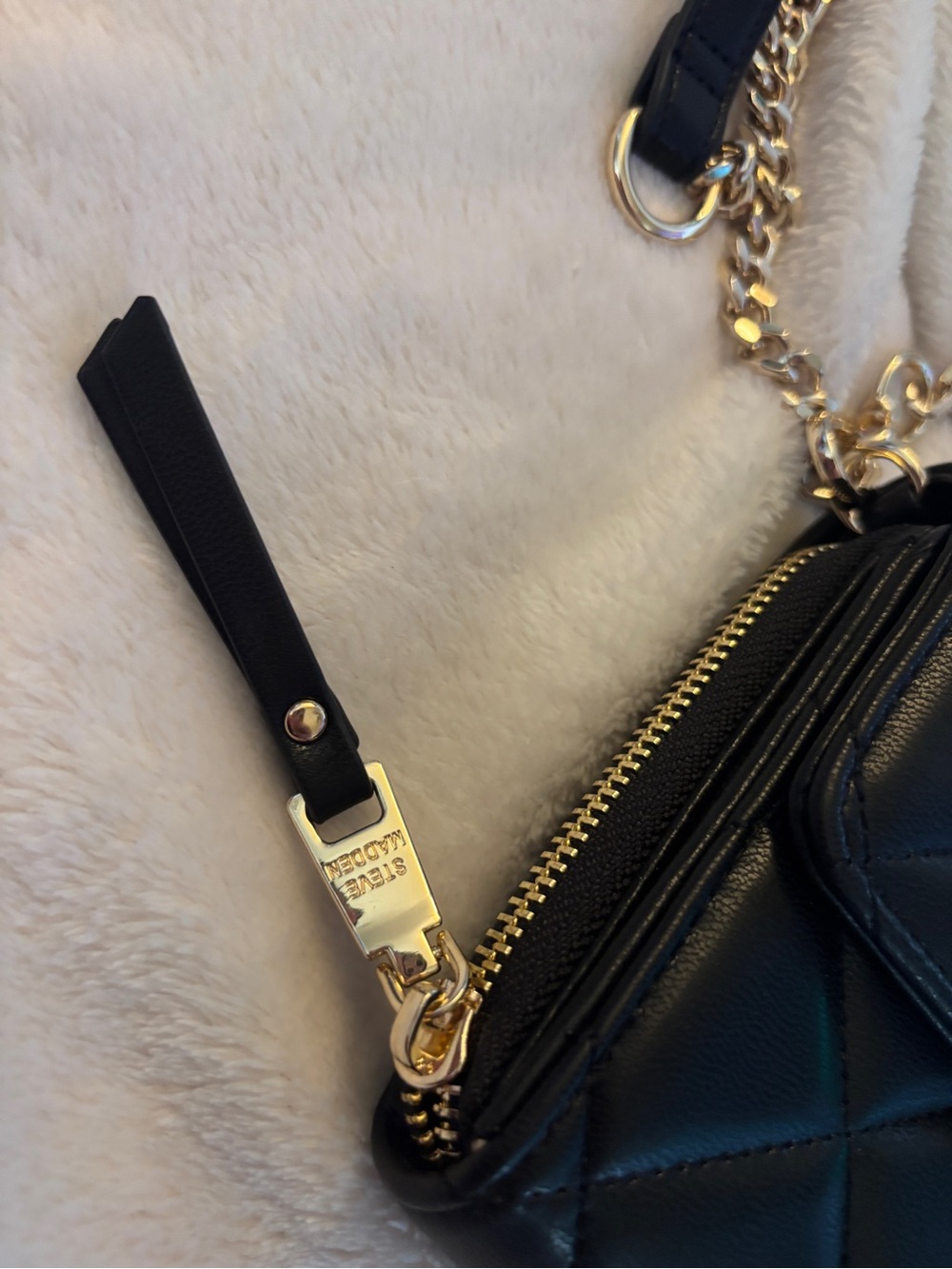 Steve Madden BCarina Quilted Crossbody Wallet on Chain NWT Black Gold - Picture 5 of 9